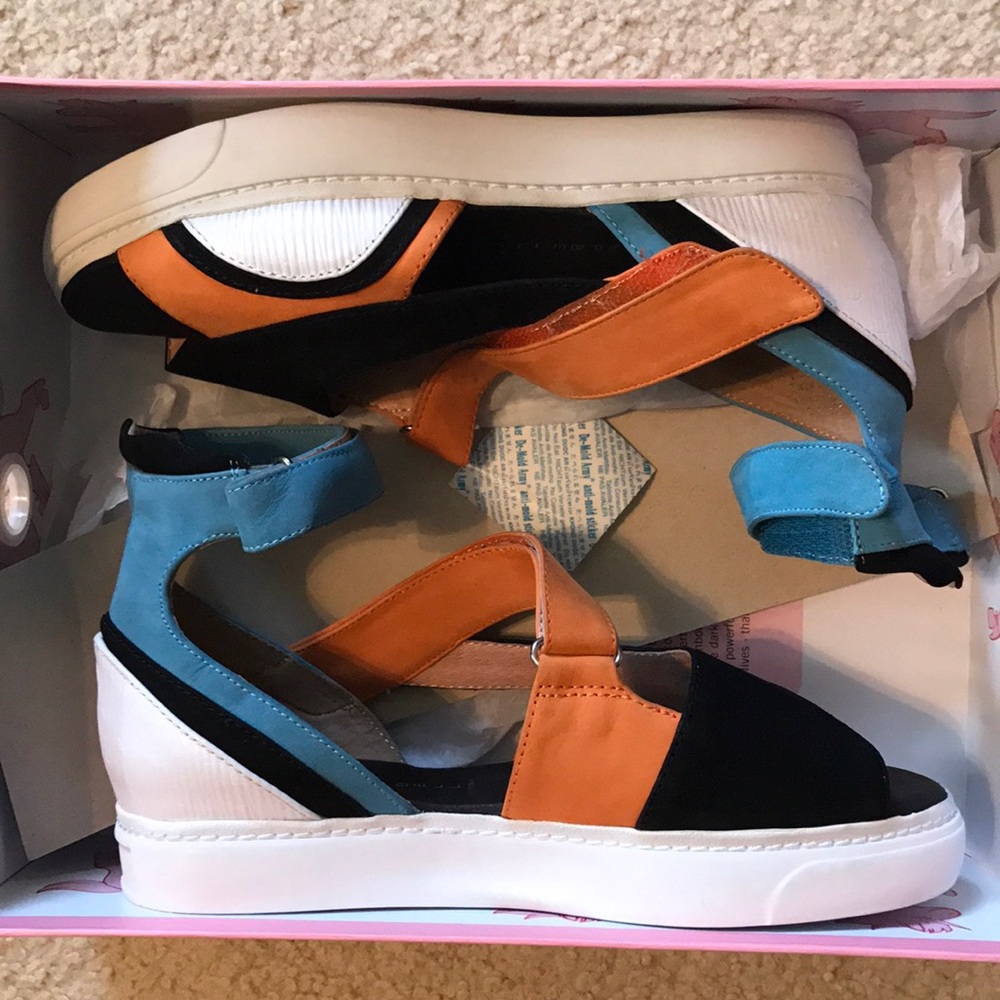 Workout Orange/White Combo Sandals